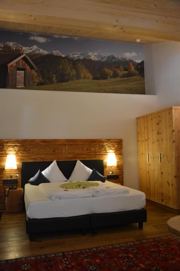 Hotel Am Roemerweg Fiss Exterior photo